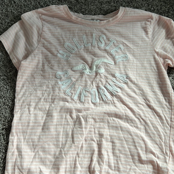 hollister tee! - Picture 1 of 1